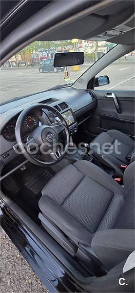 Usado VW Polo Trendline 75 CV (55 kW) 2005 Negro Utilitario