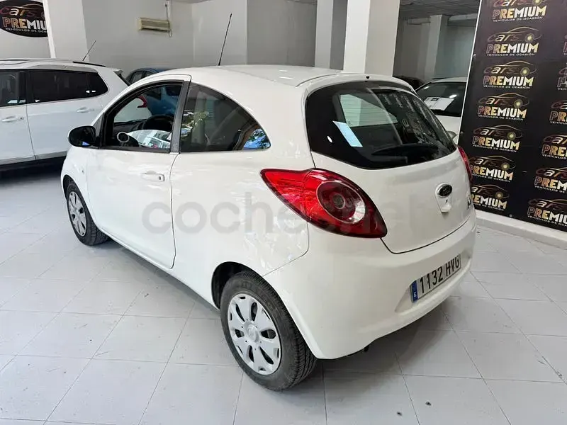 Usado Ford Ka Grand Prix III 69 CV (50 kW) 2014 Blanco Berlina