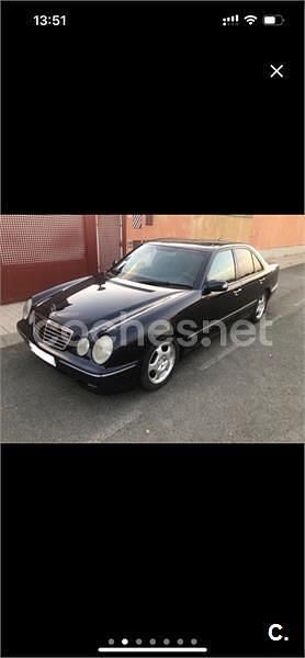 Usado Mercedes E320 Avantgarde 197 CV (144 kW) 2001 Azul Berlina