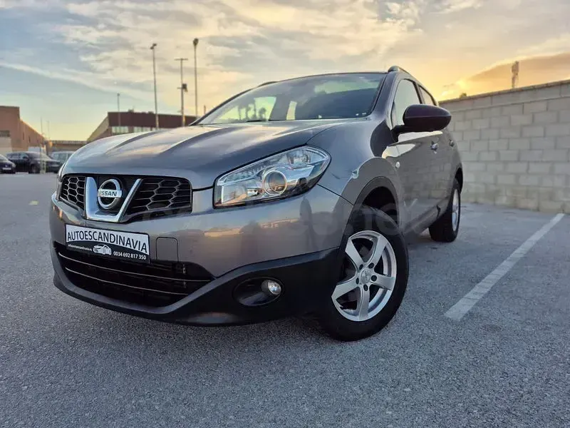 Usado Nissan Qashqai Acenta 130 CV (95 kW) 2013 Gris / plata SUV
