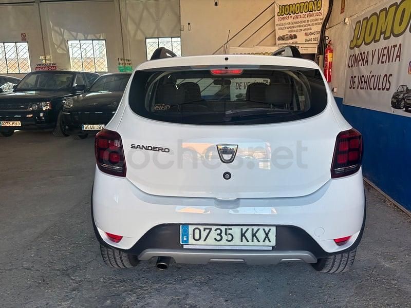 Usado Dacia Sandero Comfort 90 CV (66 kW) 2018 Blanco Berlina
