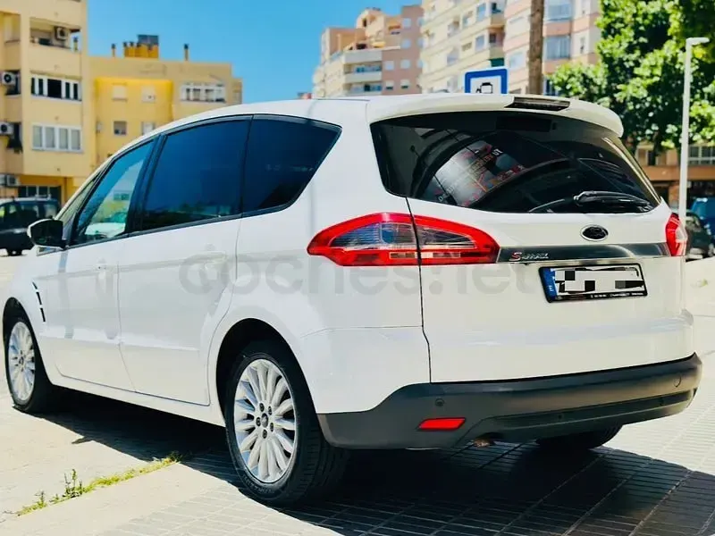 Usado Ford S-MAX Titanium 163 CV (119 kW) 2014 Blanco Monovolumen