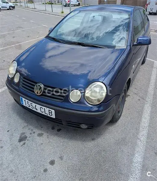 Usado VW Polo Conceptline 55 CV (40 kW) 2003 Azul Berlina