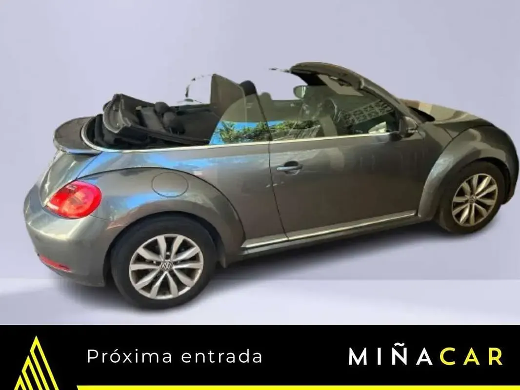 Usado VW Beetle 110 CV (80 kW) 2016 Gris Utilitario