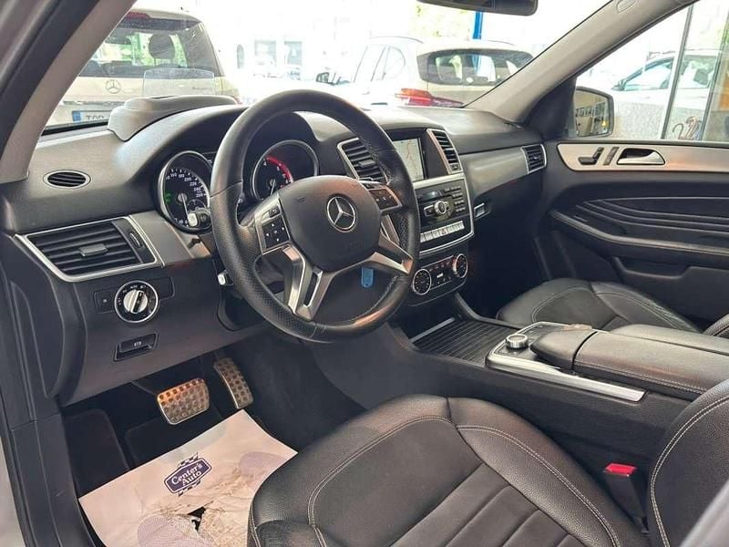 Gris / plata Usado 2015 Mercedes ML350 SUV | 33.900 € (Caro) - Imagen 1/4