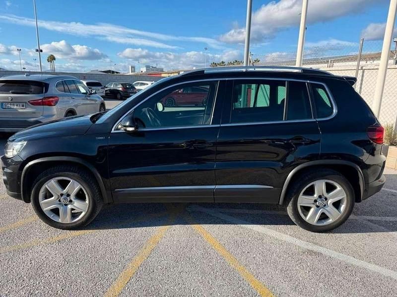 Usado VW Tiguan Business 140 CV (102 kW) 2015 Negro SUV