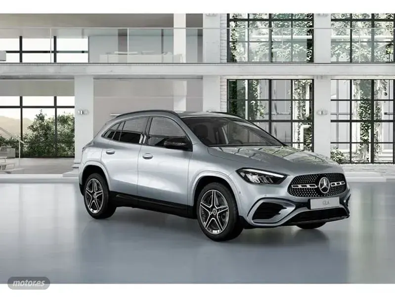 Usado Mercedes GLA200 149 CV (109 kW) 2024 Plateado SUV