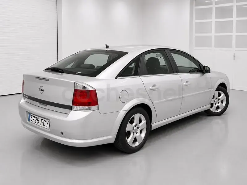 Usado Opel Vectra Elegance 140 CV (102 kW) 2007 Gris / plata Berlina