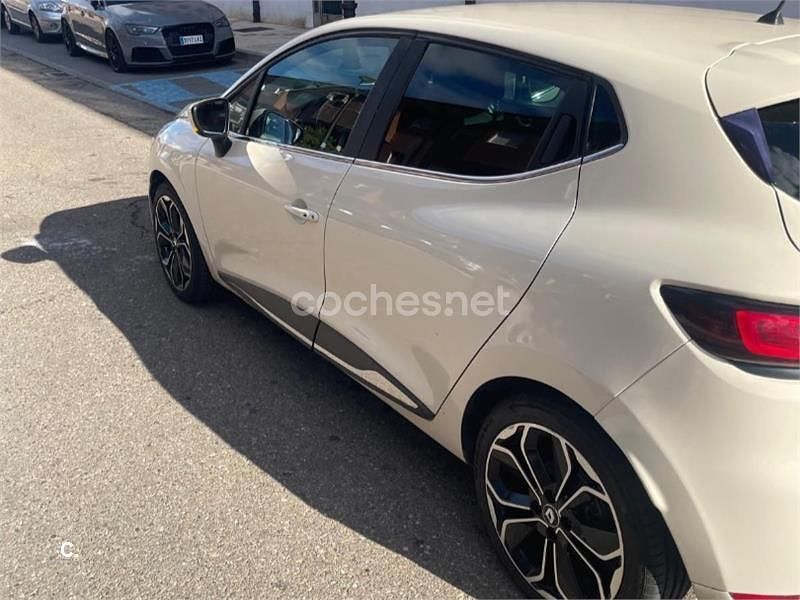 Beige Usado 2016 Renault Clio IV Zen Berlina | 7300 € (Super precio) - Imagen 1/4