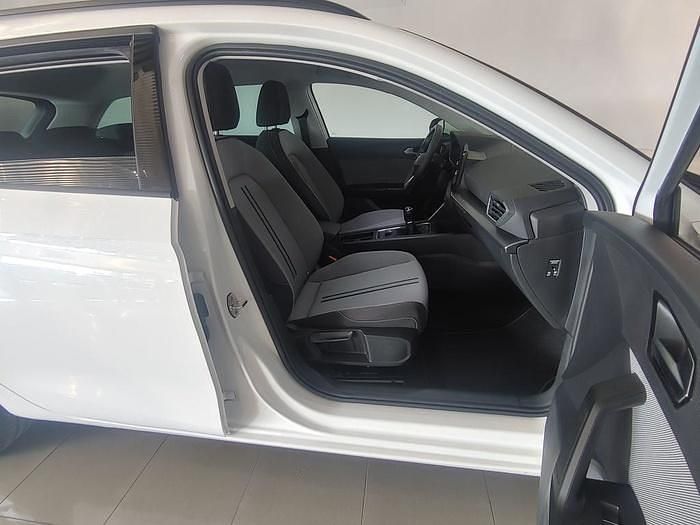 Usado Seat Leon Style 116 CV (85 kW) 2025 Blanco