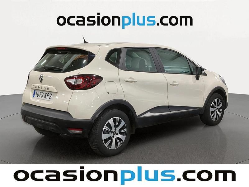 Usado Renault Captur Intens 90 CV (66 kW) 2018 Beige SUV