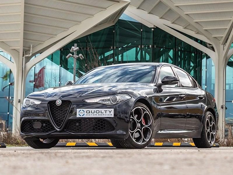 Usado Alfa Romeo Giulia Veloce 210 CV (154 kW) 2023 Negro Berlina