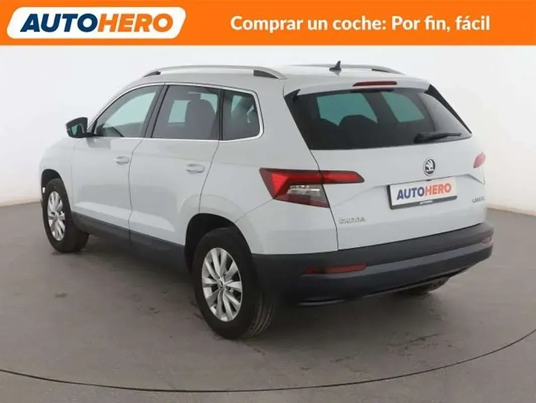 Usado Skoda Karoq Ambition 116 CV (85 kW) 2018 Blanco SUV