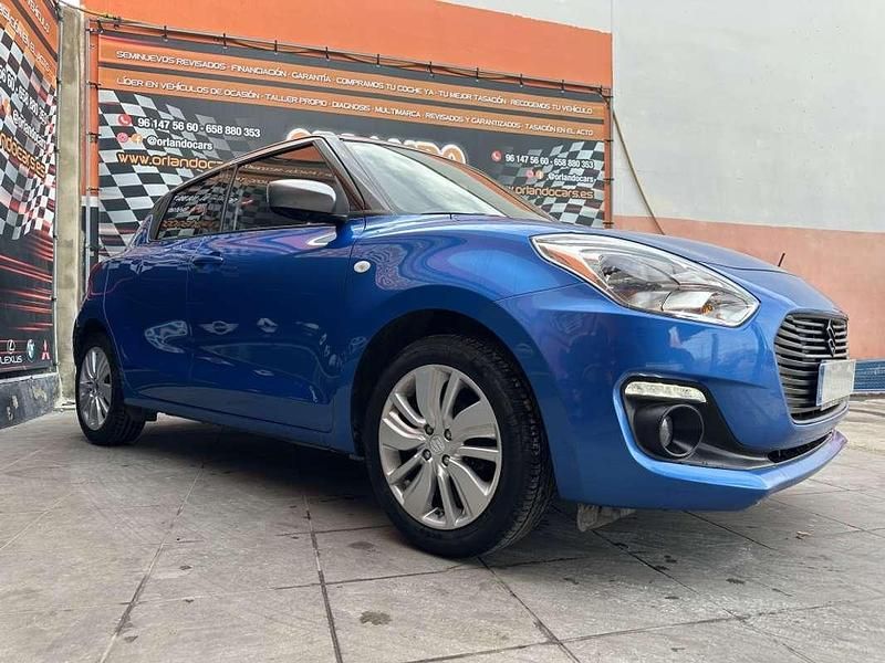 Usado Suzuki Swift 90 CV (66 kW) 2019 Azul Utilitario