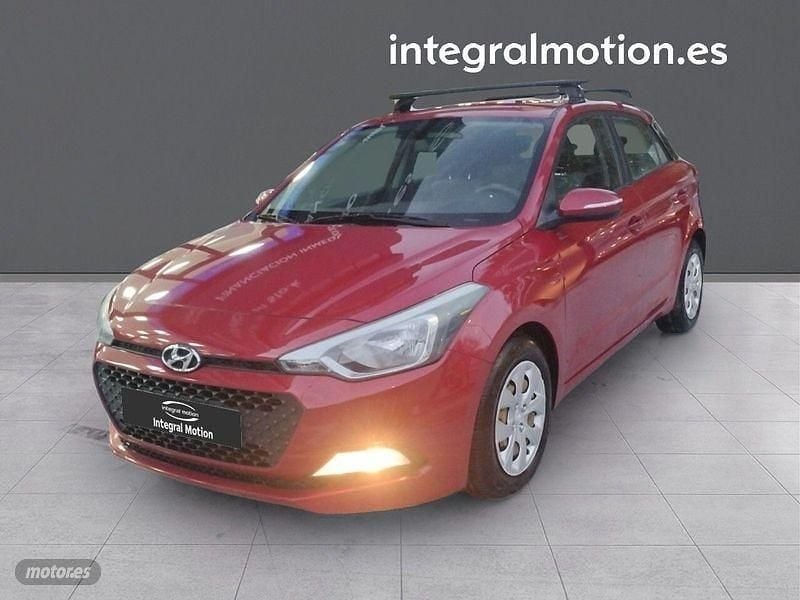 Rojo Usado 2016 Hyundai i20 Berlina | 10.490 € (Caro) - Imagen 1/4