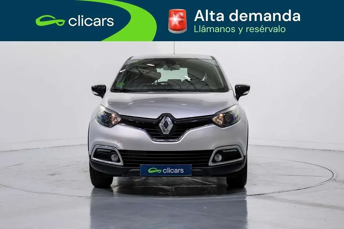Usado Renault Captur Intens 90 CV (66 kW) 2016 Gris SUV