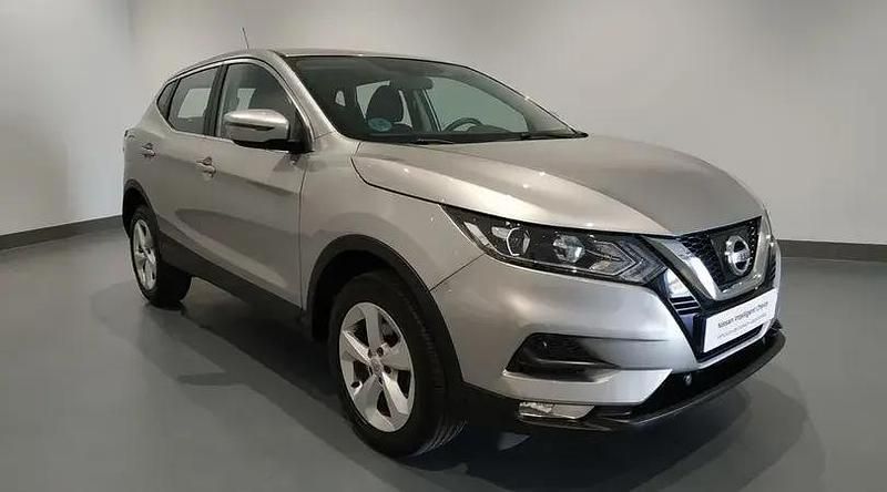 Usado Nissan Qashqai Acenta 110 CV (80 kW) 2018 Plata diamante (metalizado) SUV