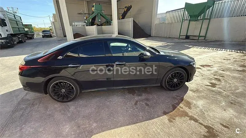 Usado Mercedes CLA250e 218 CV (160 kW) 2022 Negro Berlina