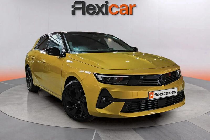 Verde Usado 2022 Opel Astra GS Line Berlina | 17.290 € (Precio justo) - Imagen 1/4