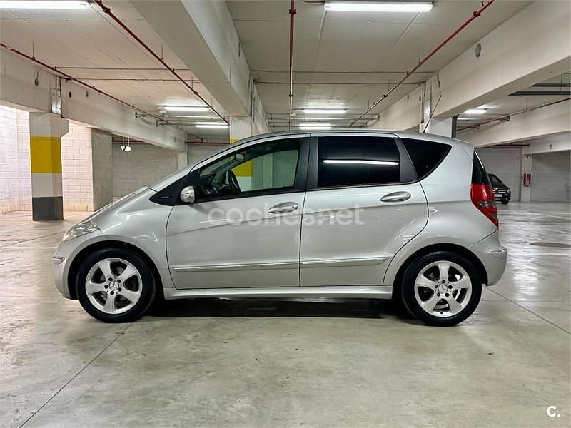 Usado Mercedes A170 Elegance 116 CV (85 kW) 2005 Gris / plata Monovolumen
