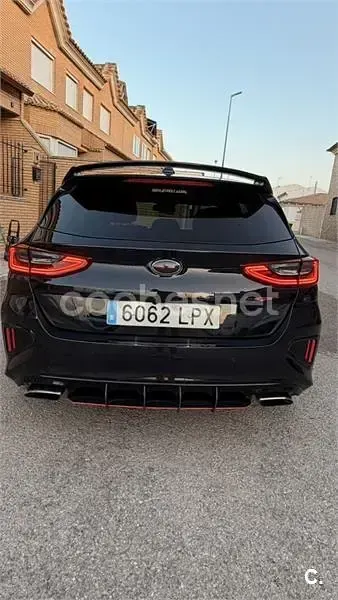 Usado Kia Ceed GT GT 204 CV (150 kW) 2019 Negro Berlina