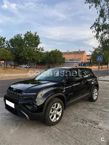 Usado Jeep Avenger 100 CV (73 kW) 2025 Negro SUV