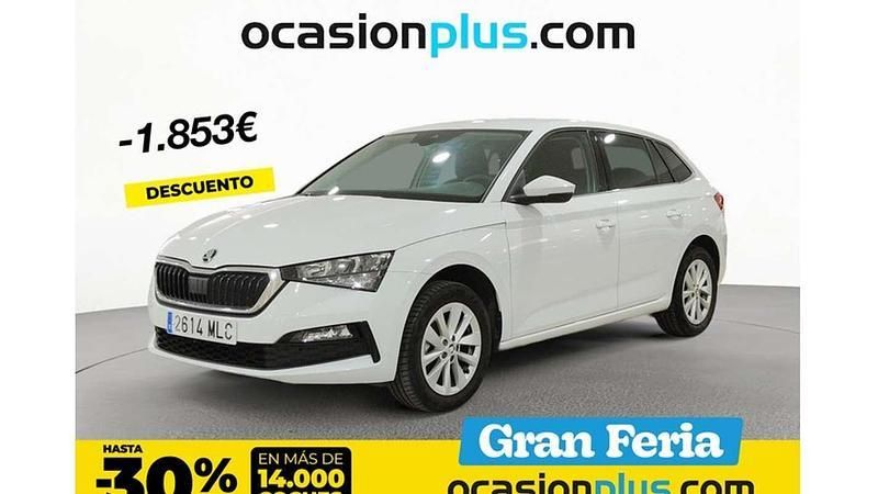 Blanco Usado 2023 Skoda Scala Ambition Utilitario | 17.680 € (Precio justo) - Imagen 1/4