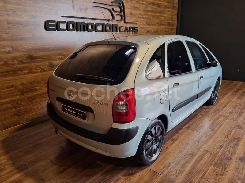 Usado Citroën Xsara Picasso Exclusive 110 CV (80 kW) 2005 Gris / plata Monovolumen