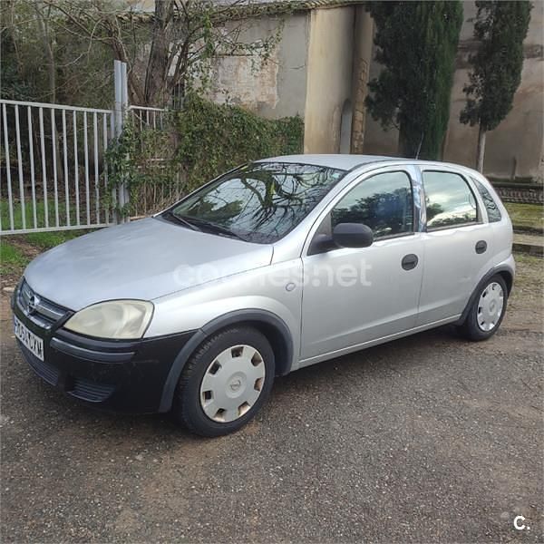 Gris / plata Usado 2004 Opel Corsa Enjoy Berlina | 1400 € (Precio justo) - Imagen 1/4