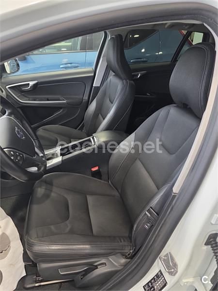 Usado Volvo V60 CC 150 CV (110 kW) 2017 Blanco Familiar