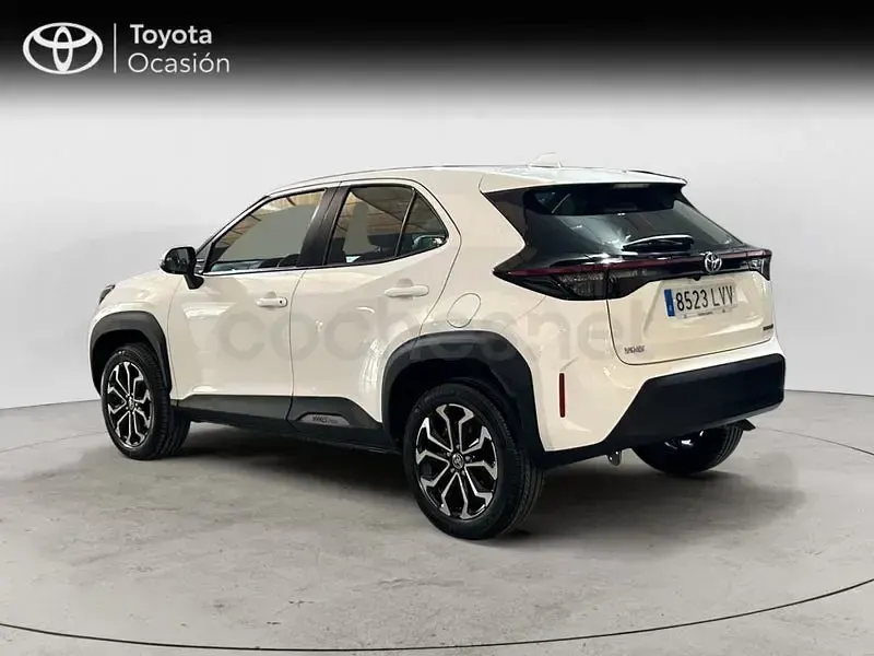 Usado Toyota Yaris Cross Active 116 CV (85 kW) 2022 Blanco SUV