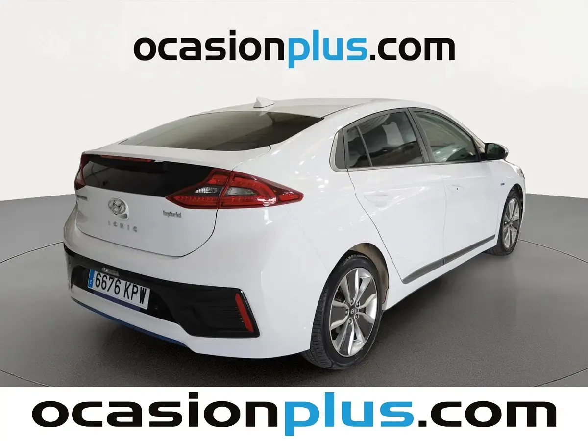 Usado Hyundai Ioniq 141 CV (103 kW) 2018 Blanco Utilitario