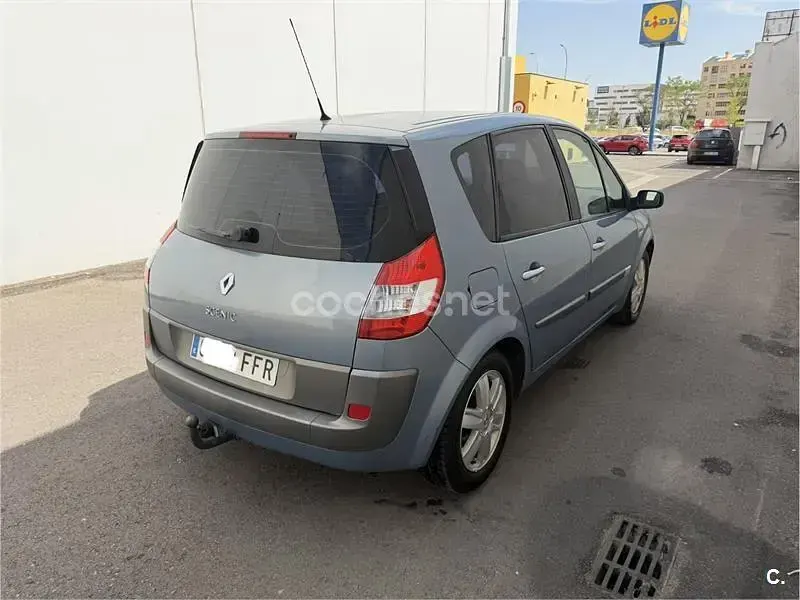 Usado Renault Scénic II Dynamique 130 CV (95 kW) 2006 Azul Monovolumen