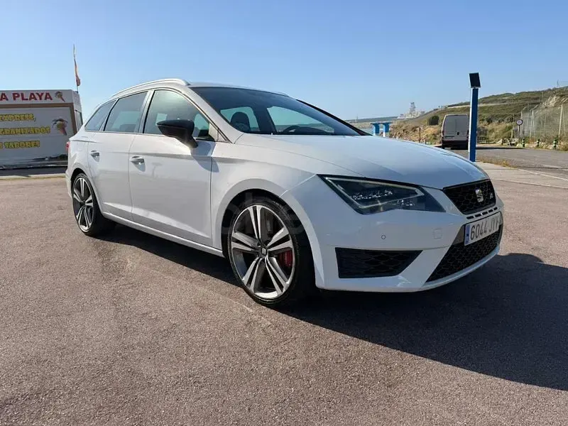 Usado Seat Leon CUPRA 290 CV (213 kW) 2017 Blanco Familiar