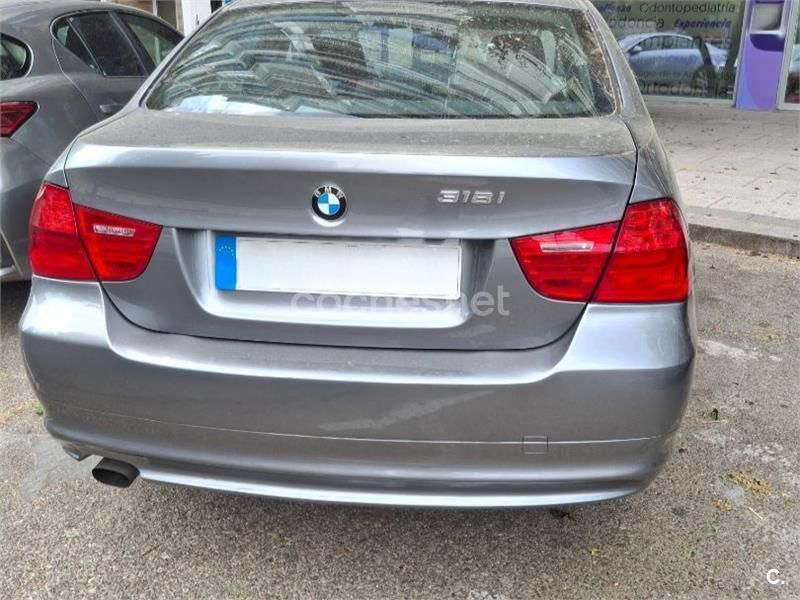 Gris / plata Usado 2010 BMW 318 Berlina | 6000 € (Precio justo) - Imagen 1/4