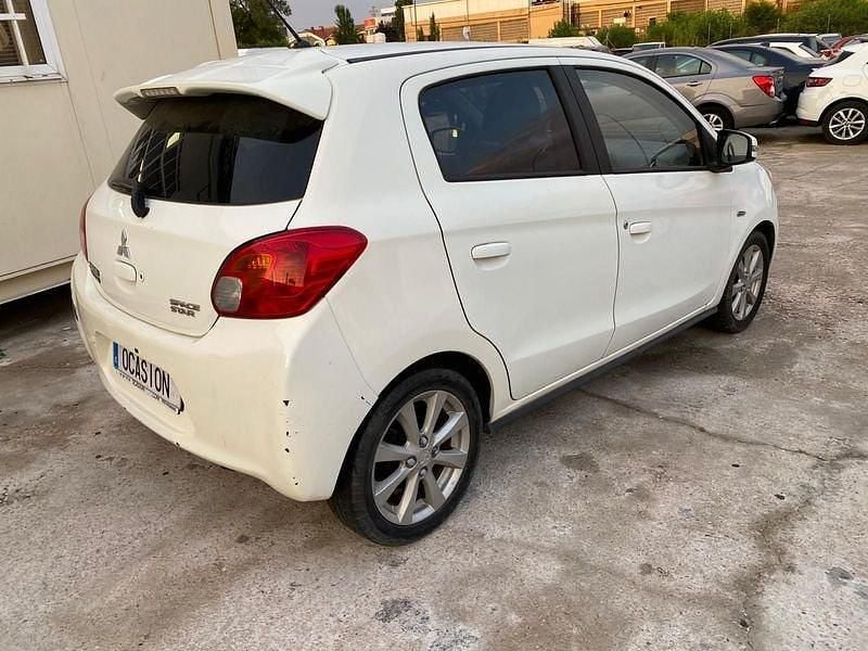 Usado Mitsubishi Space Star Motion 80 CV (58 kW) 2015 Blanco