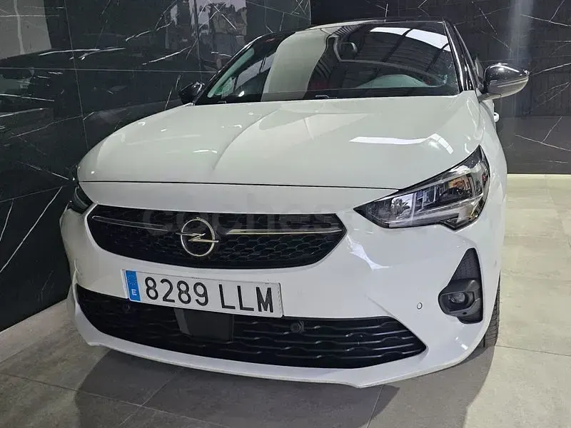 Usado Opel Corsa GS Line 102 CV (75 kW) 2021 Blanco Utilitario