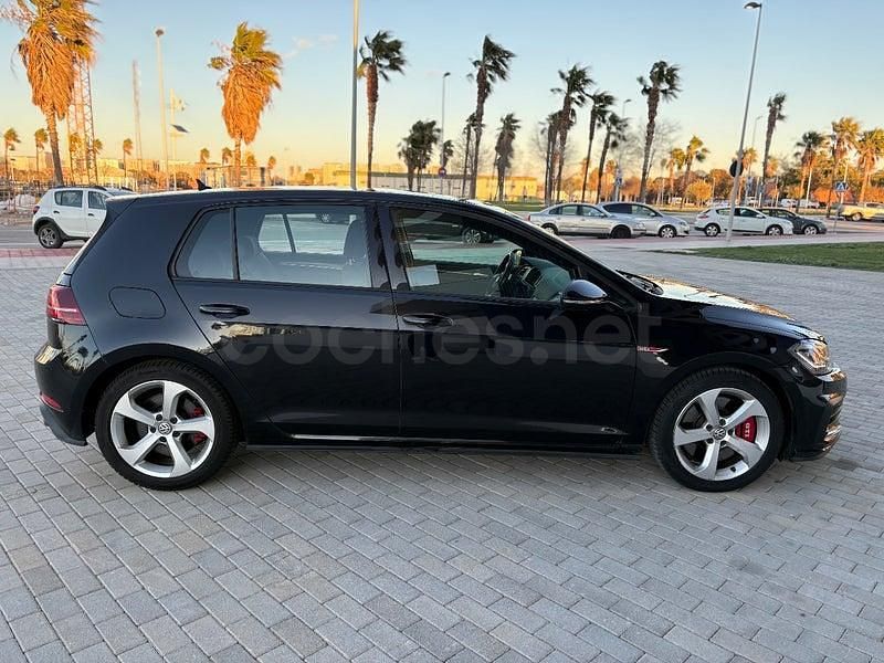 Usado VW Golf VII GTI 245 CV (180 kW) 2019 Negro Berlina