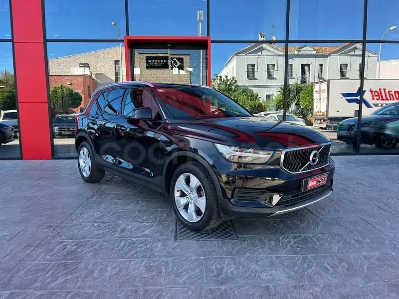 Usado Volvo XC40 129 CV (94 kW) 2022 Negro SUV