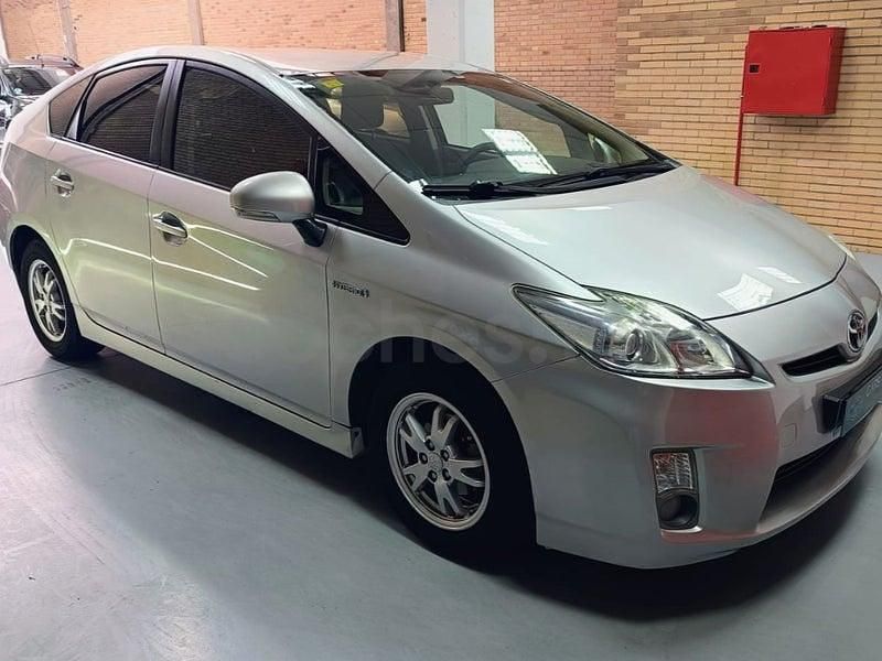 Usado Toyota Prius Eco 136 CV (100 kW) 2012 Gris / plata Berlina