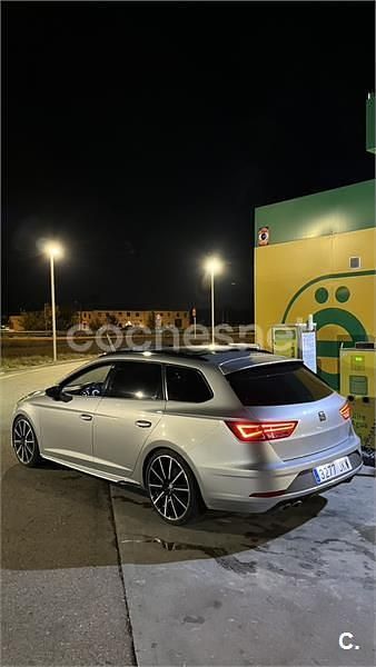 Usado Seat Leon ST FR 184 CV (135 kW) 2015 Gris / plata Familiar