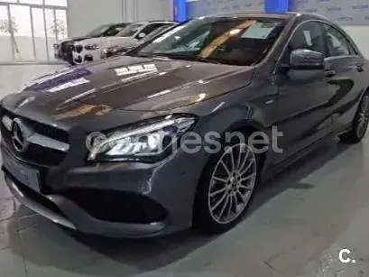 Usado Mercedes CLA220 177 CV (130 kW) 2019 Gris / plata Berlina