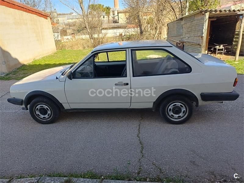 Usado VW Polo 55 CV (40 kW) 1989 Blanco Berlina