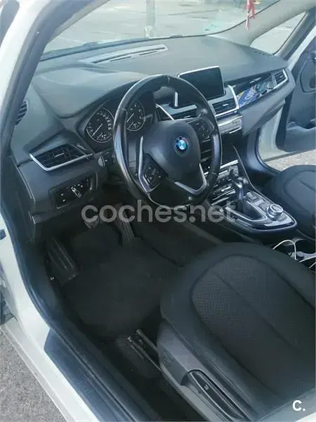 Usado BMW 218 150 CV (110 kW) 2018 Blanco Familiar