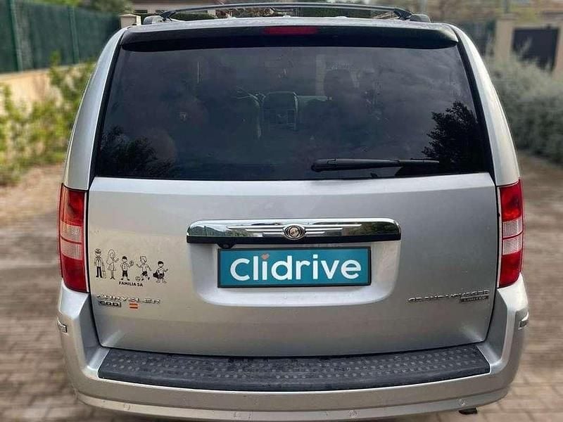 Usado Chrysler Voyager Limited 163 CV (119 kW) 2008 Azul Monovolumen