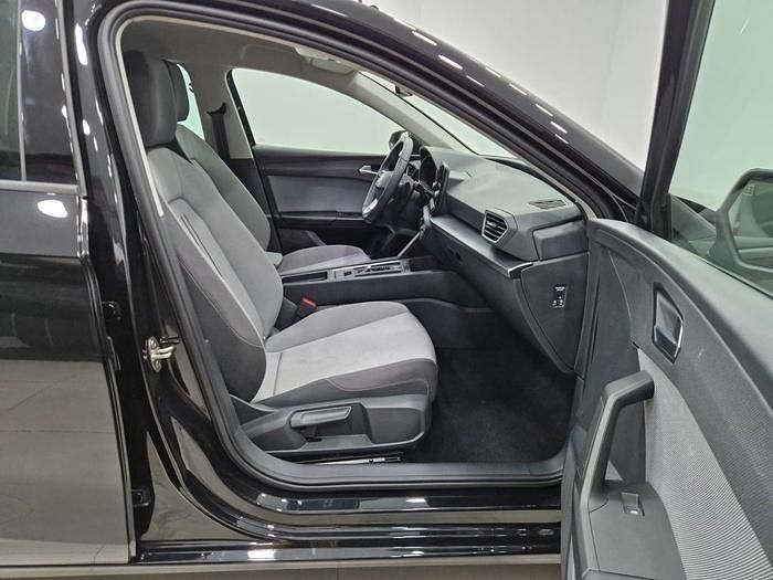 Usado Seat Leon Style 116 CV (85 kW) 2025 Negro Berlina