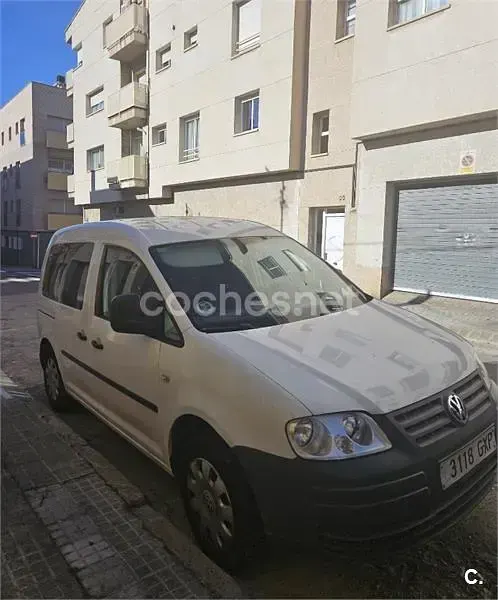 Usado VW Caddy 105 CV (77 kW) 2010 Blanco Monovolumen