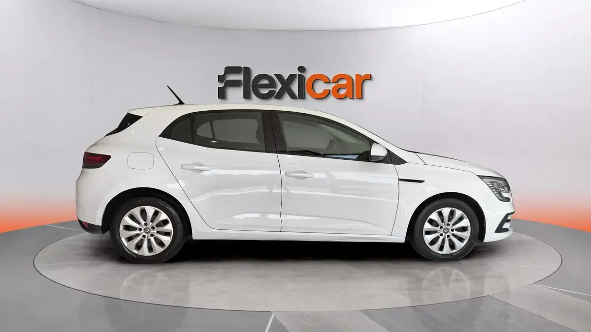 Usado Renault Mégane II Business 115 CV (84 kW) 2021 Blanco Berlina