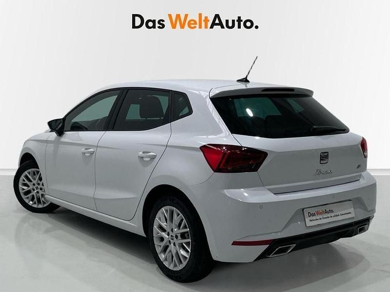 Usado Seat Ibiza FR 115 CV (84 kW) 2024 Blanco Utilitario