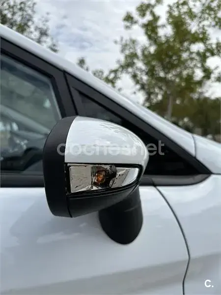 Usado Ford Fiesta Trend 82 CV (60 kW) 2016 Blanco Utilitario